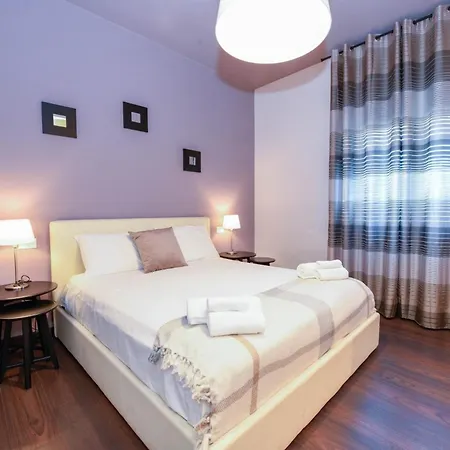Desenzanoloft Official Partner Marriott Homes & Villas - A Casa Di Sara Family Apartment With Private Parking Desenzano del Garda Exterior photo